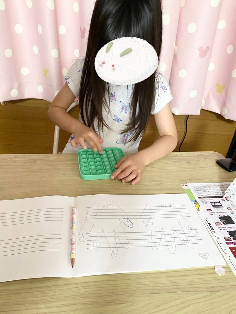 「指を鍛えるよ✌️」の写真 1
